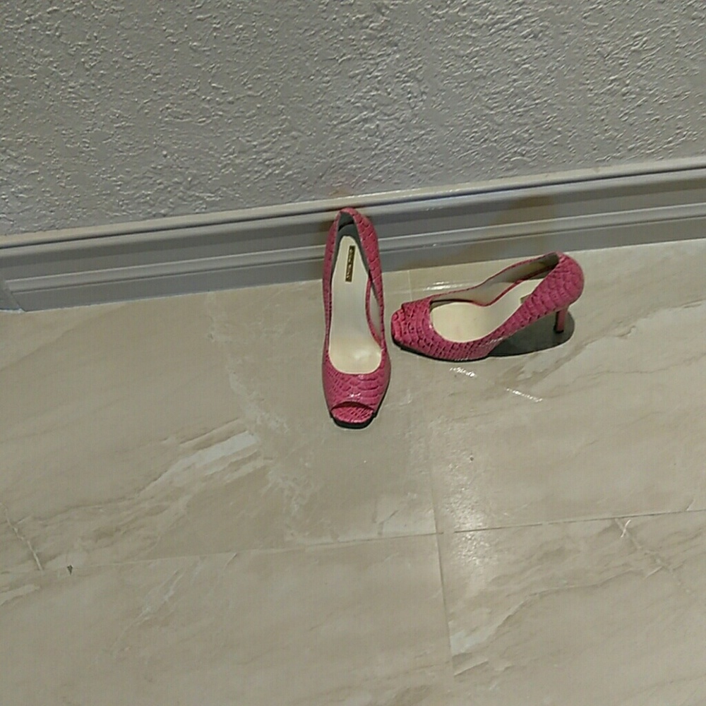 Shoes - Picture 2 of 2